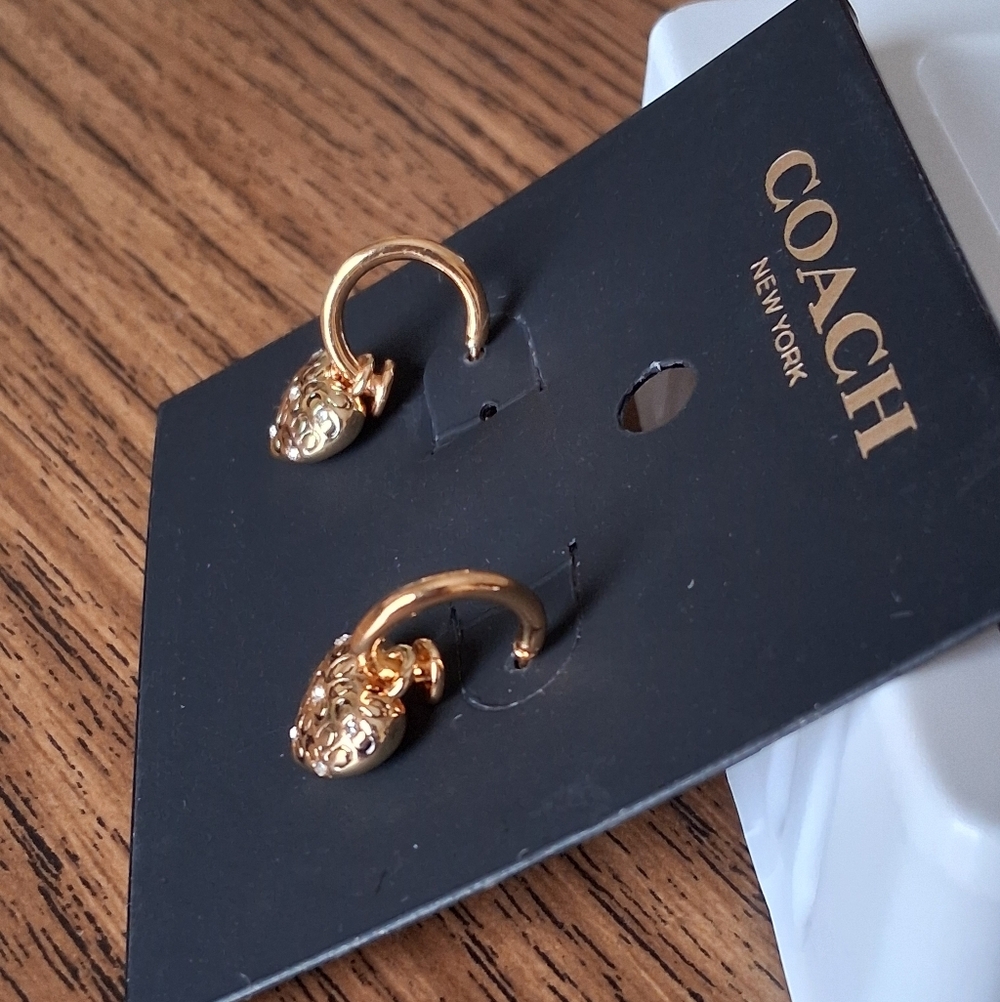 🌷Coach Signature "C" Heart Shaped Puffed Earrings With Crystal Accents NWT - Picture 2 of 5